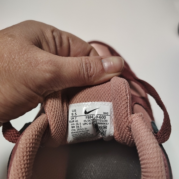 Nike Air Max SC SE Women's  Sneakers Size 9.5 - Picture 4 of 9